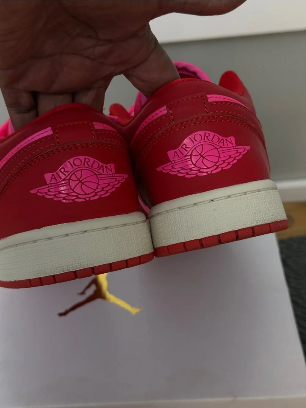Nike Women’s Air Jordan 1 Low SE Pink Blast Sz 8.5